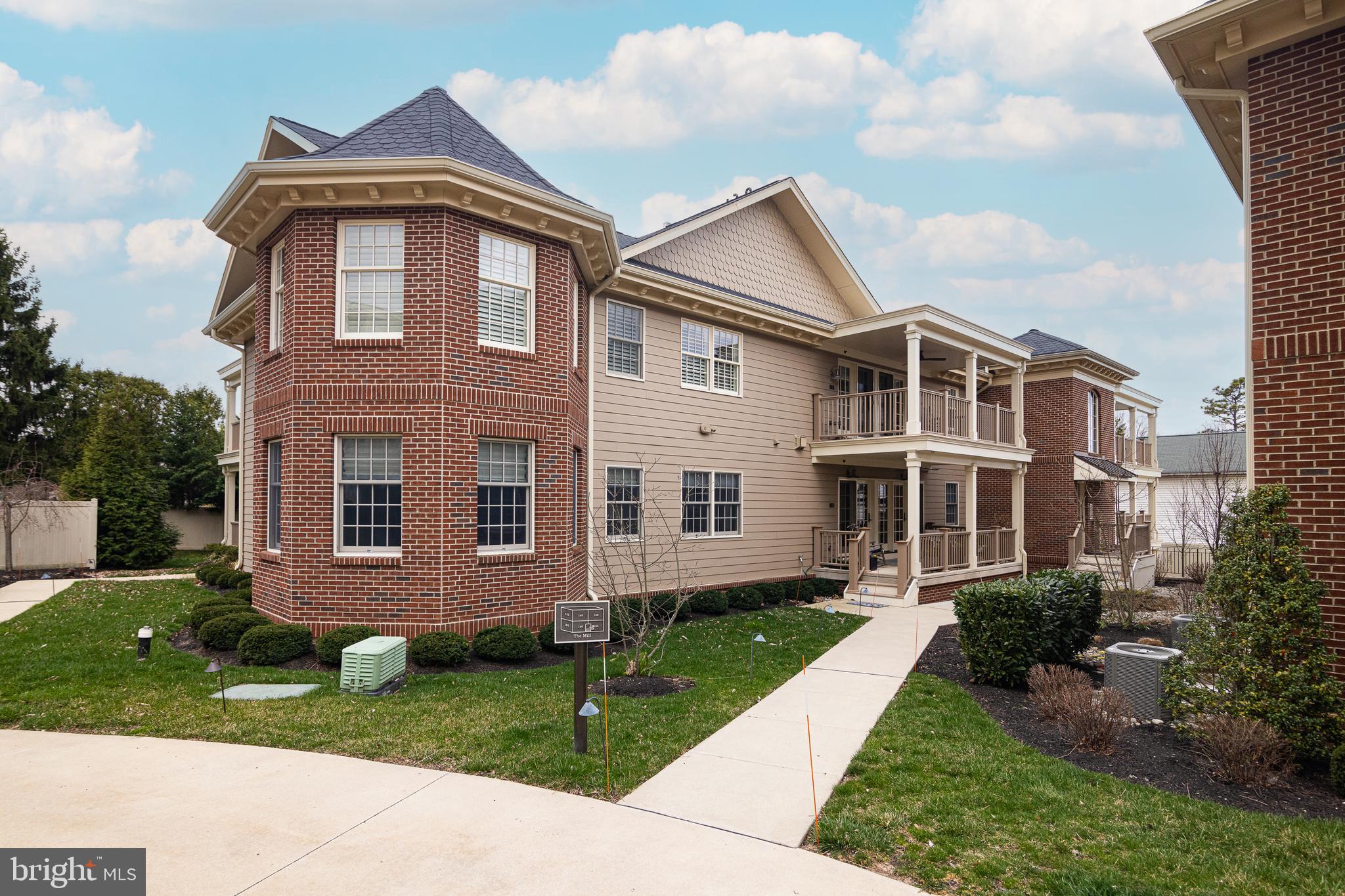 146 N CLINTON STREET