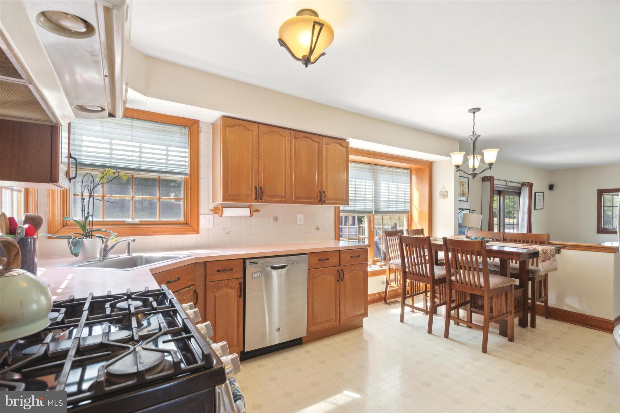 121 STRASSBURGER ROAD