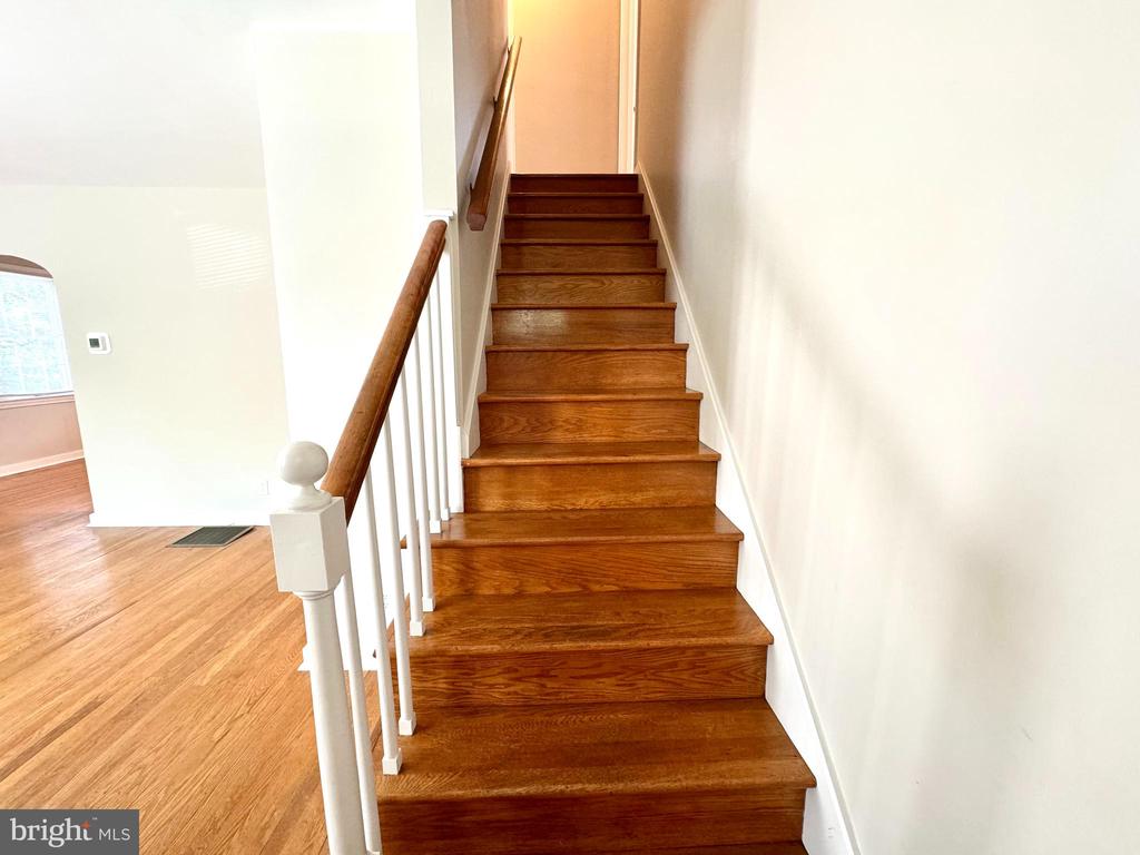 442 MAPLE AVENUE