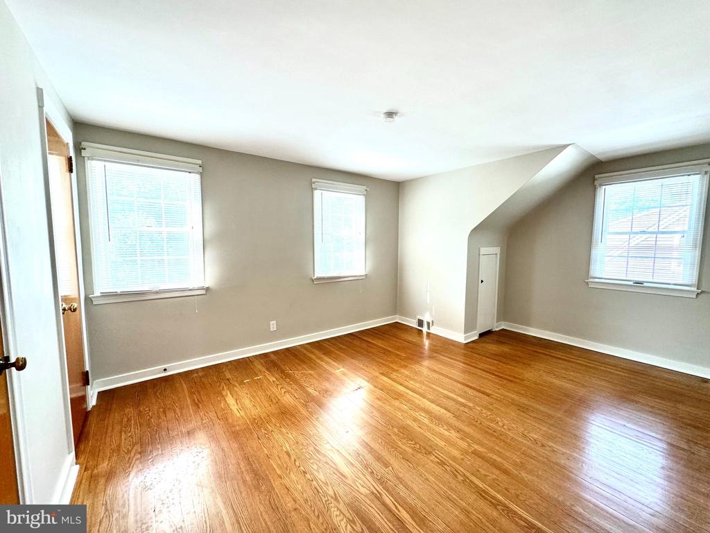 442 MAPLE AVENUE