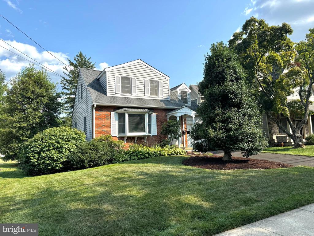 442 MAPLE AVENUE