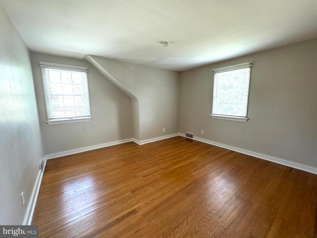 442 MAPLE AVENUE