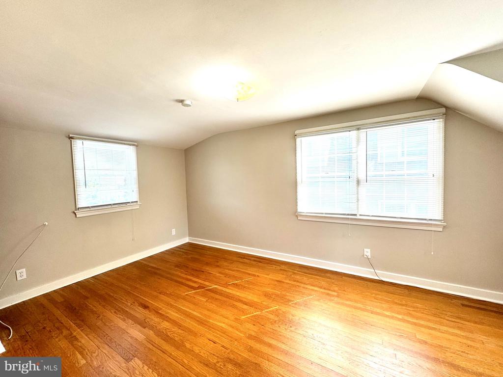 442 MAPLE AVENUE