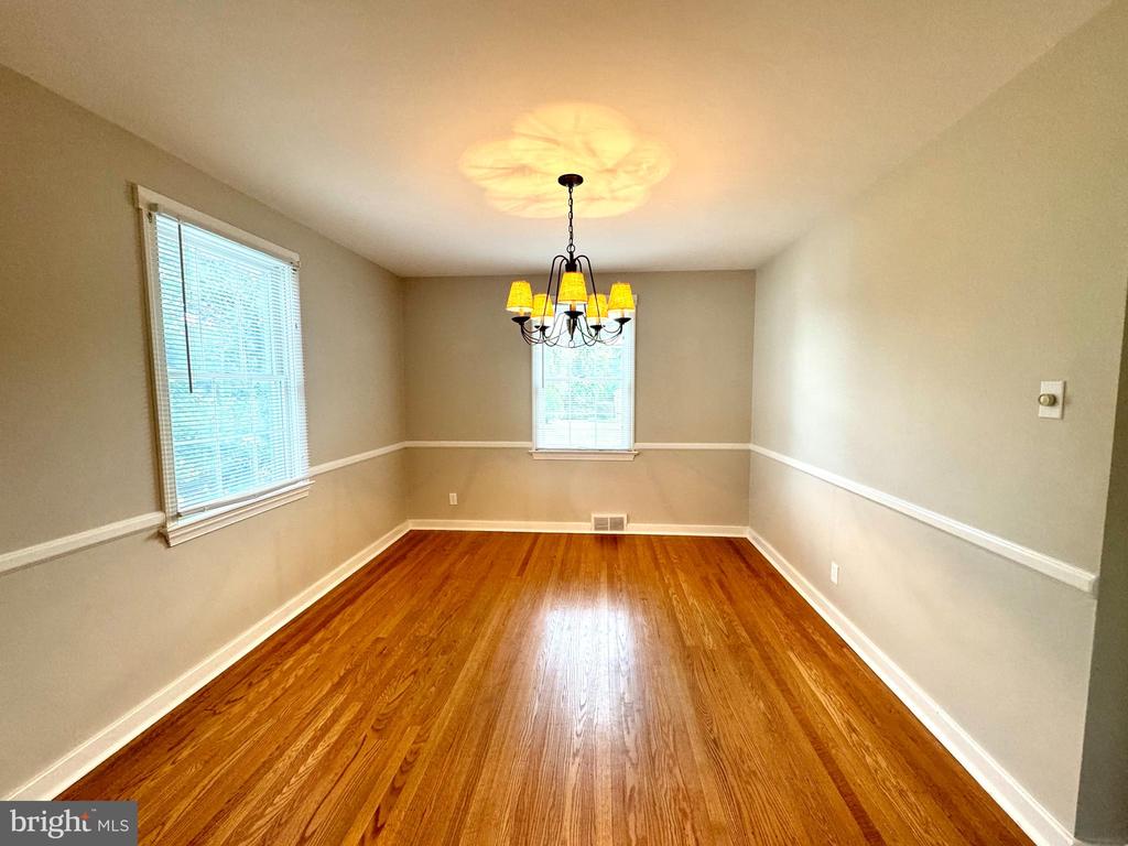 442 MAPLE AVENUE
