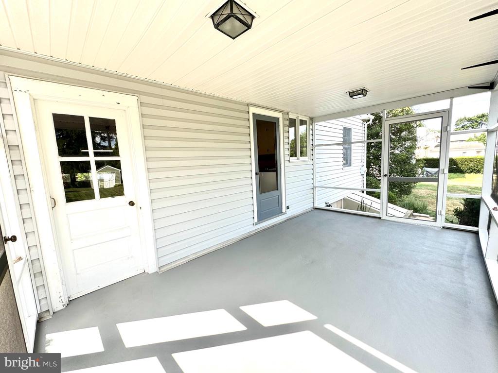 442 MAPLE AVENUE