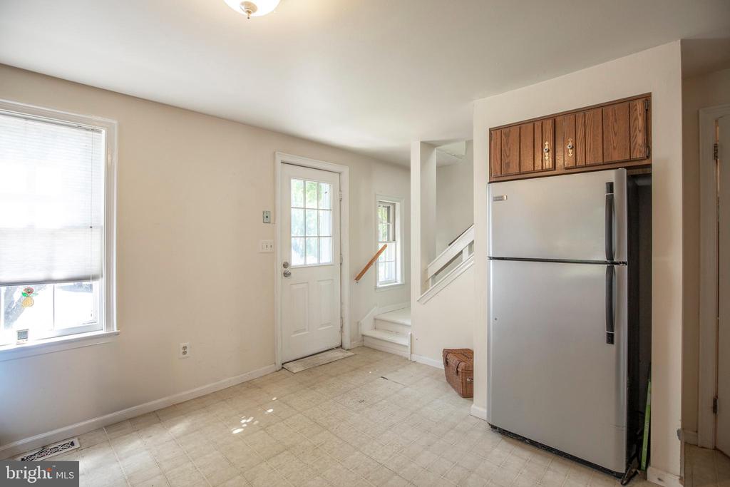 11 WINTERSET COURT