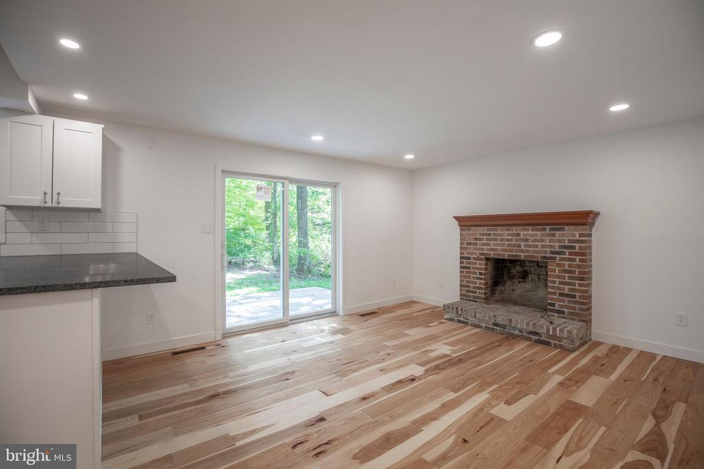 1736 PINE LANE