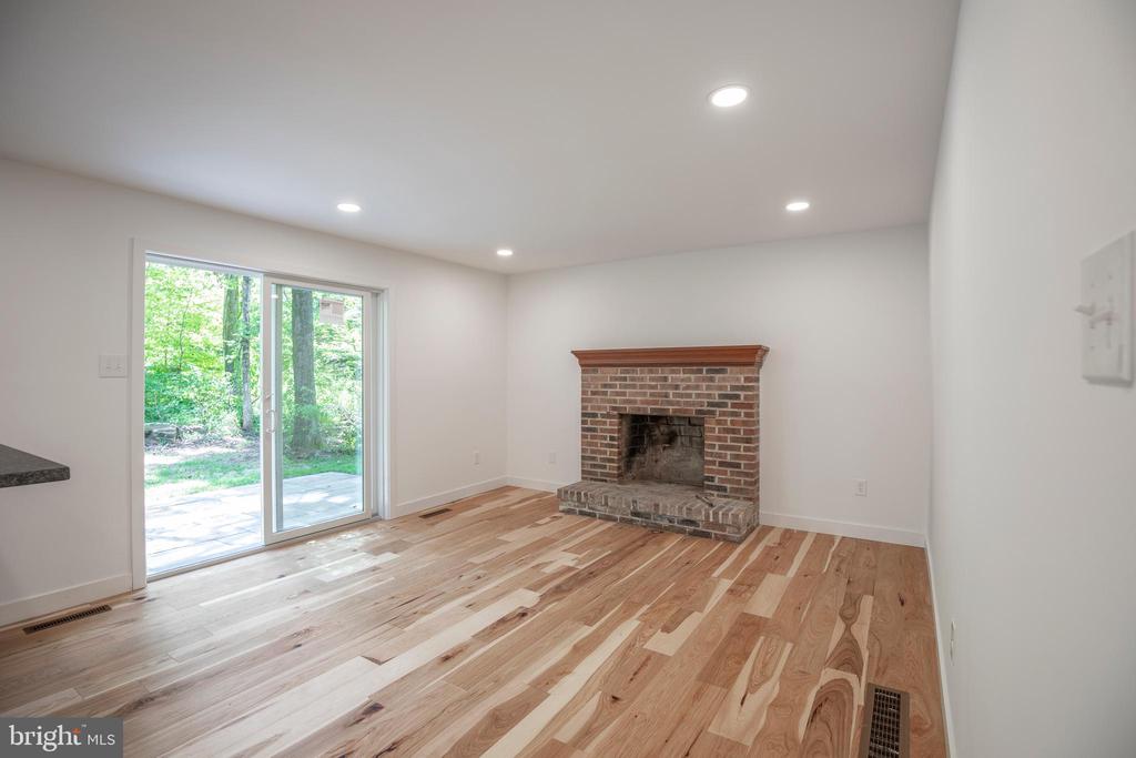 1736 PINE LANE