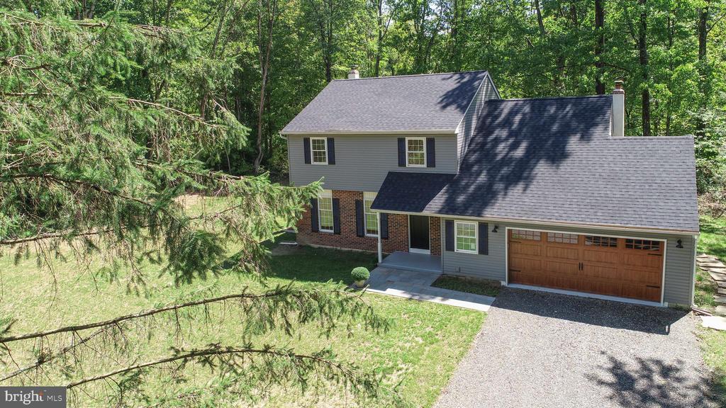 1736 PINE LANE