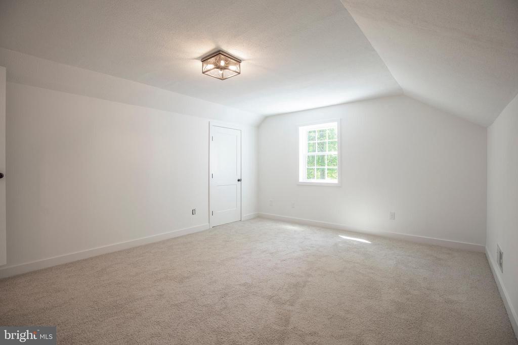 1736 PINE LANE