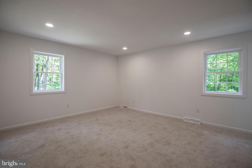 1736 PINE LANE