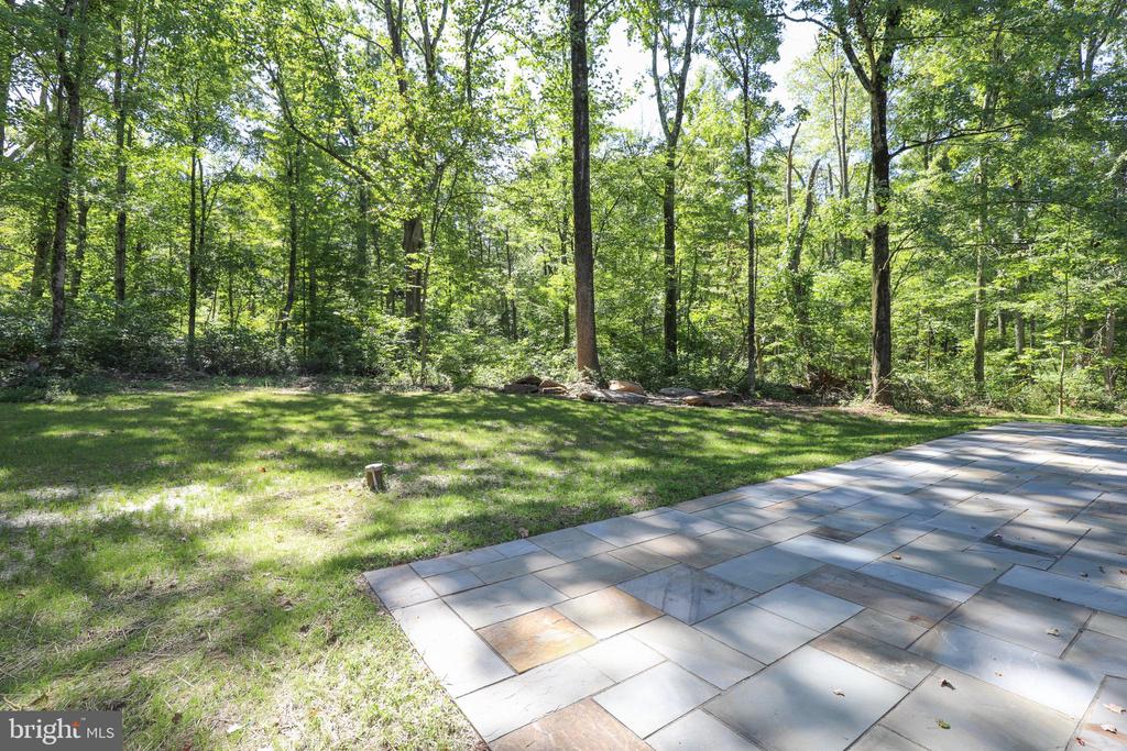 1736 PINE LANE