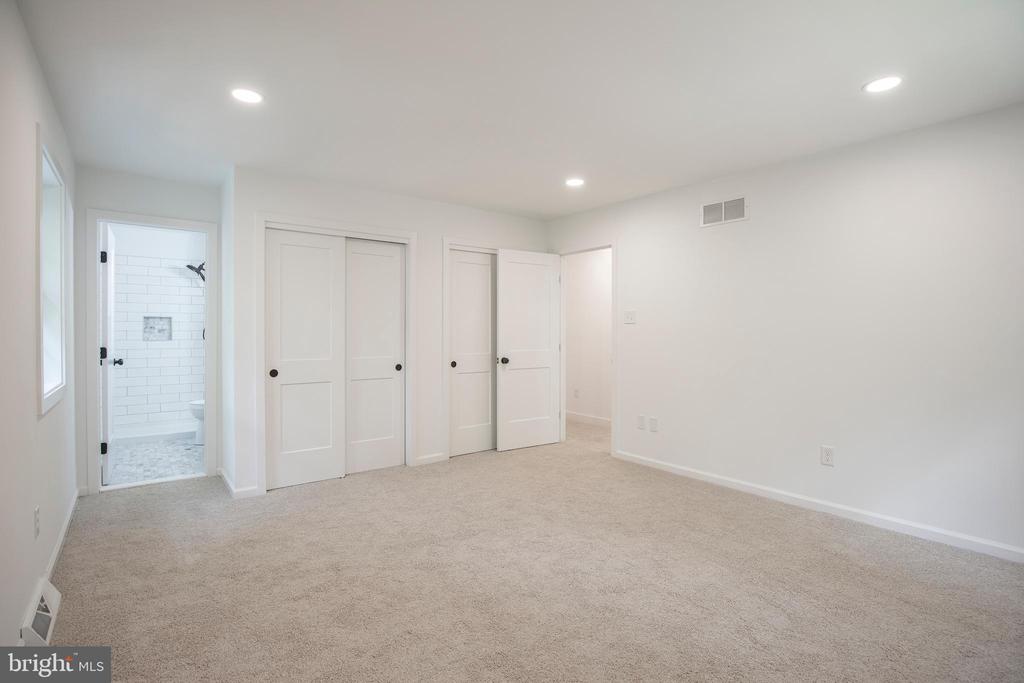 1736 PINE LANE
