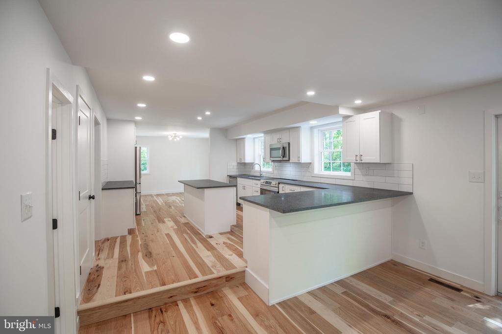 1736 PINE LANE