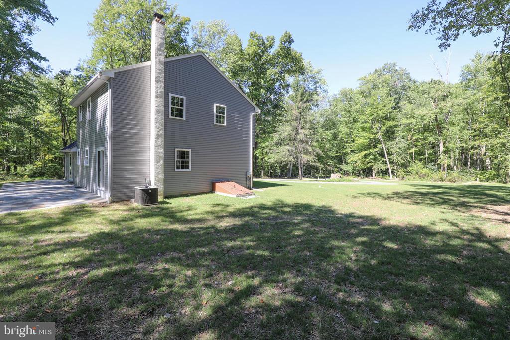 1736 PINE LANE