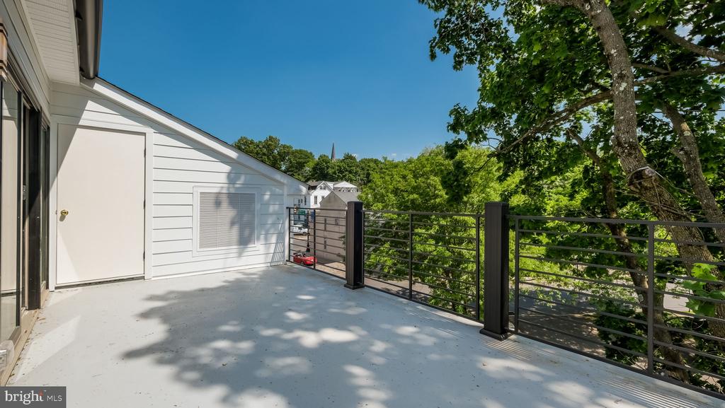 1 CLEAR SPRINGS COURT
