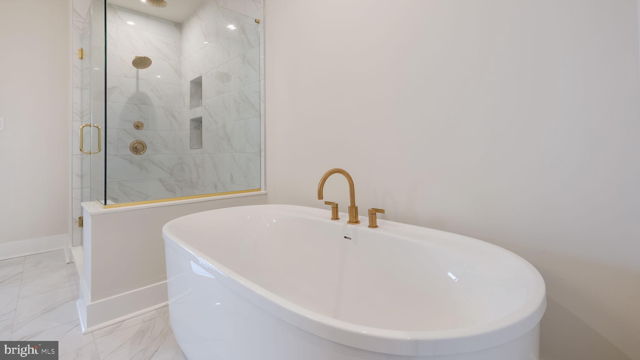 1 CLEAR SPRINGS COURT