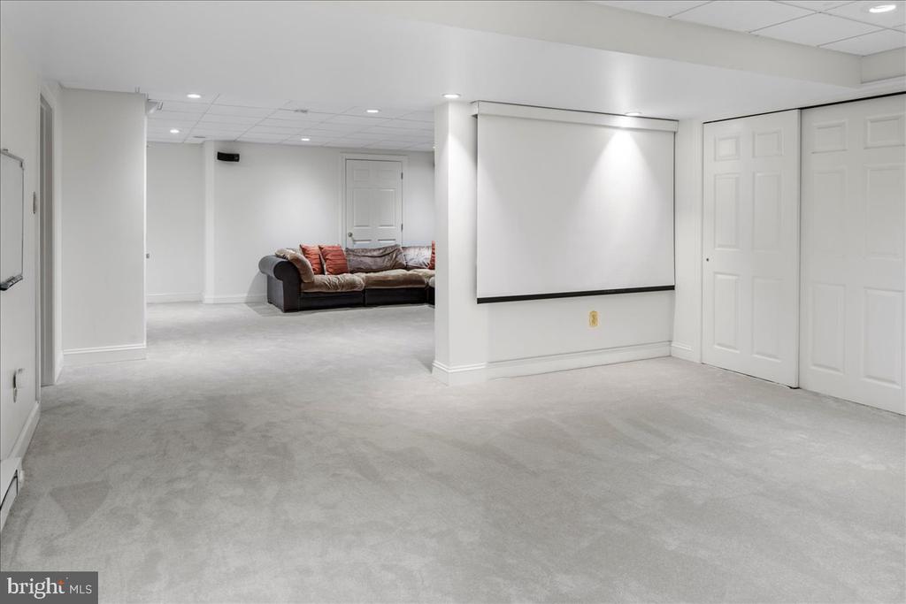 20 TRACY DRIVE