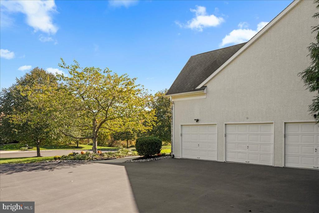 2302 APRIL DRIVE