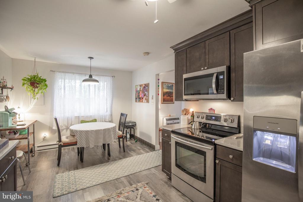 612 N SHADY RETREAT ROAD 48