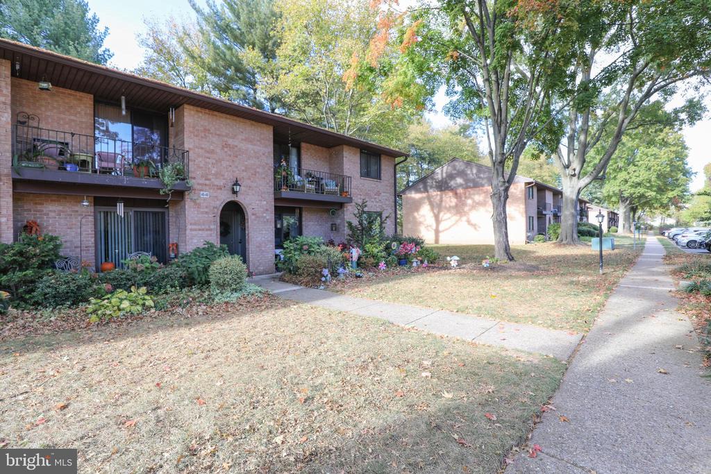 612 N SHADY RETREAT ROAD 48