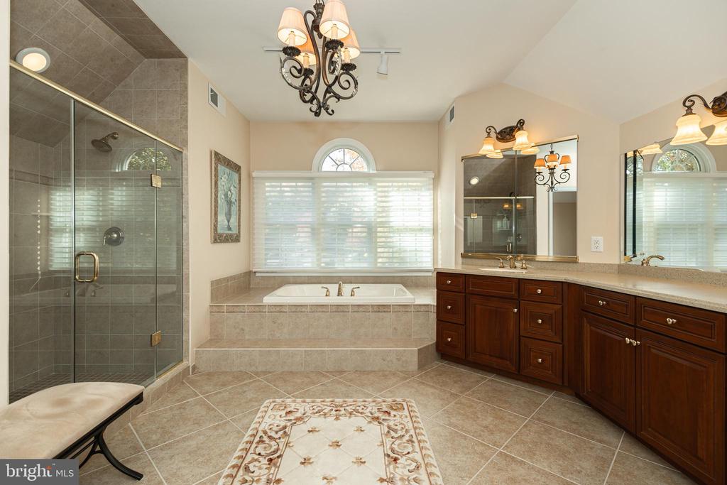 2205 BLUE STEM DRIVE