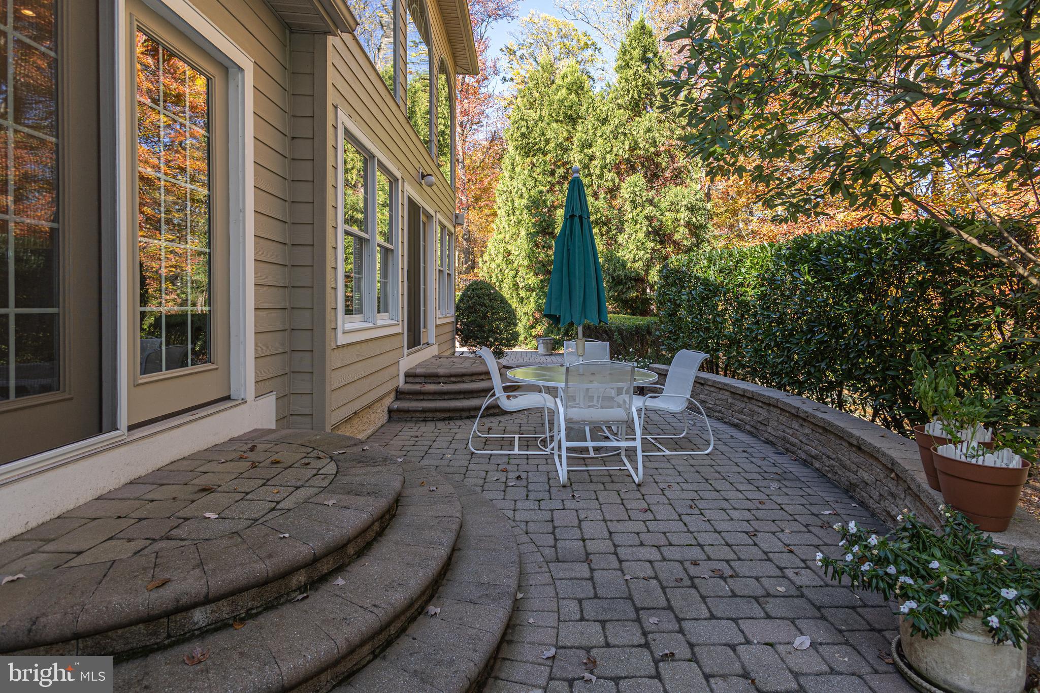 2205 BLUE STEM DRIVE