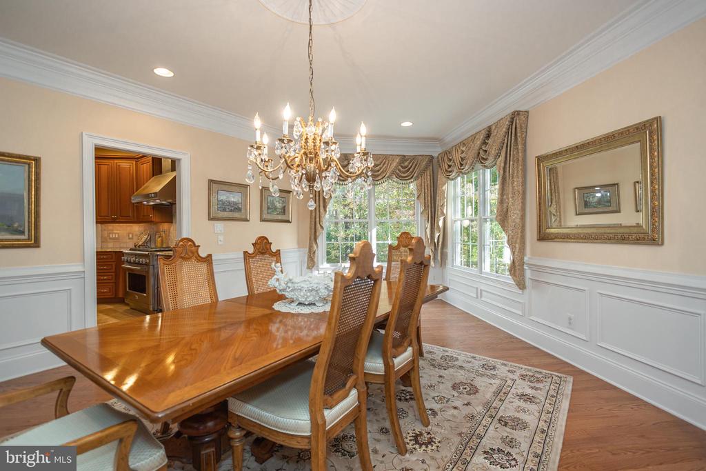 2205 BLUE STEM DRIVE