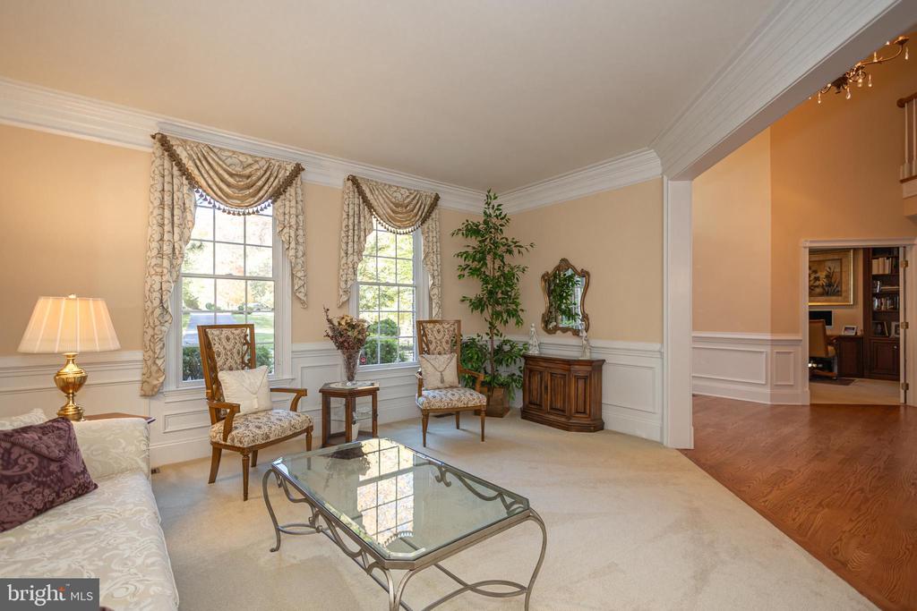 2205 BLUE STEM DRIVE