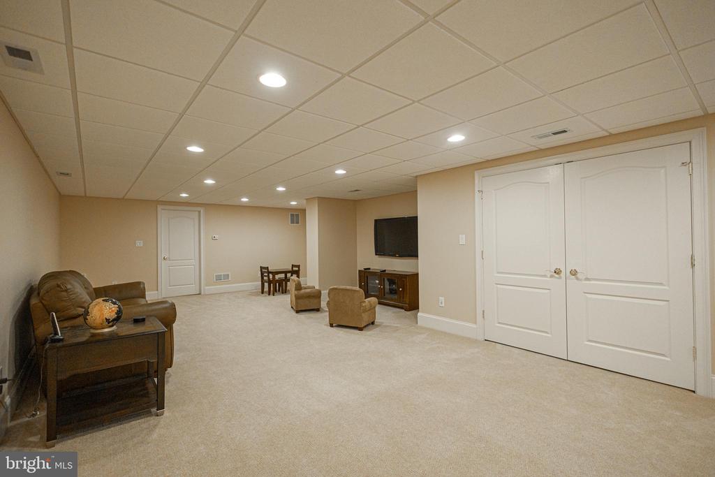 2205 BLUE STEM DRIVE