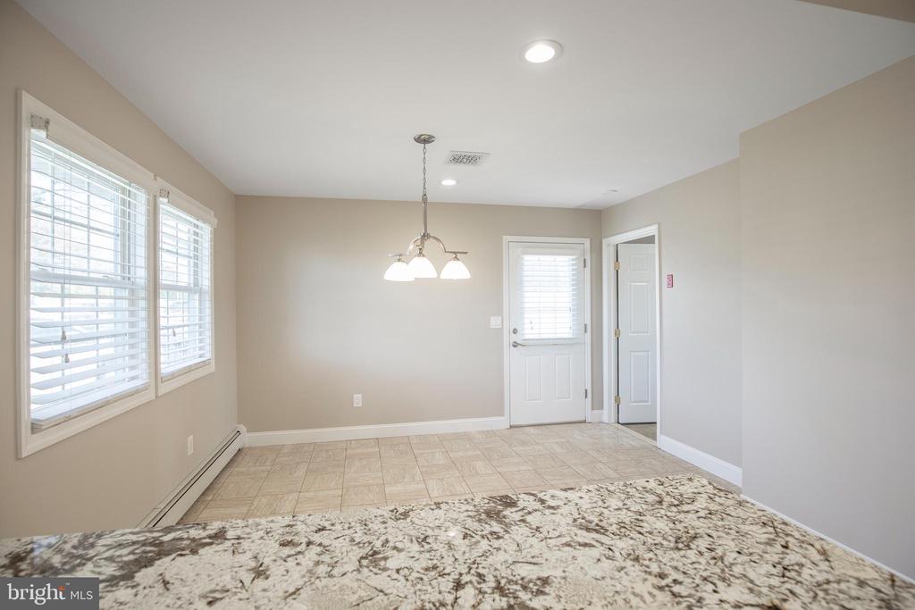 30 EMERALD LANE