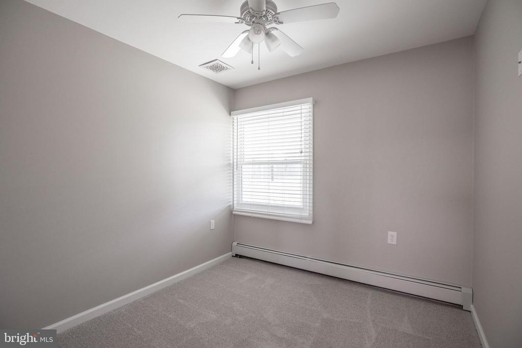 30 EMERALD LANE