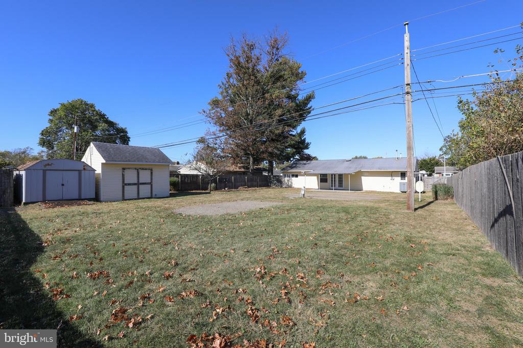 30 EMERALD LANE