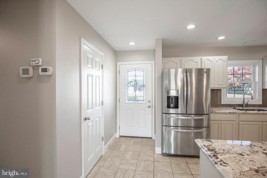 30 EMERALD LANE