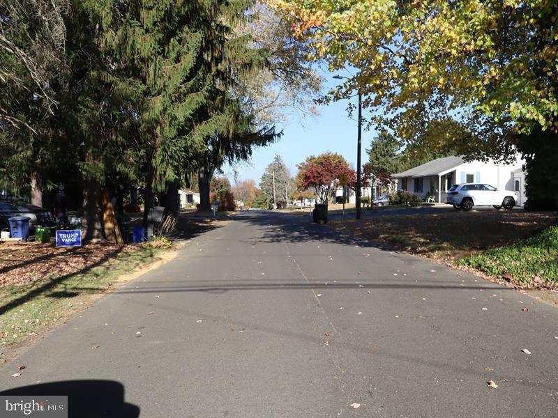 16 N EASTVIEW AVENUE