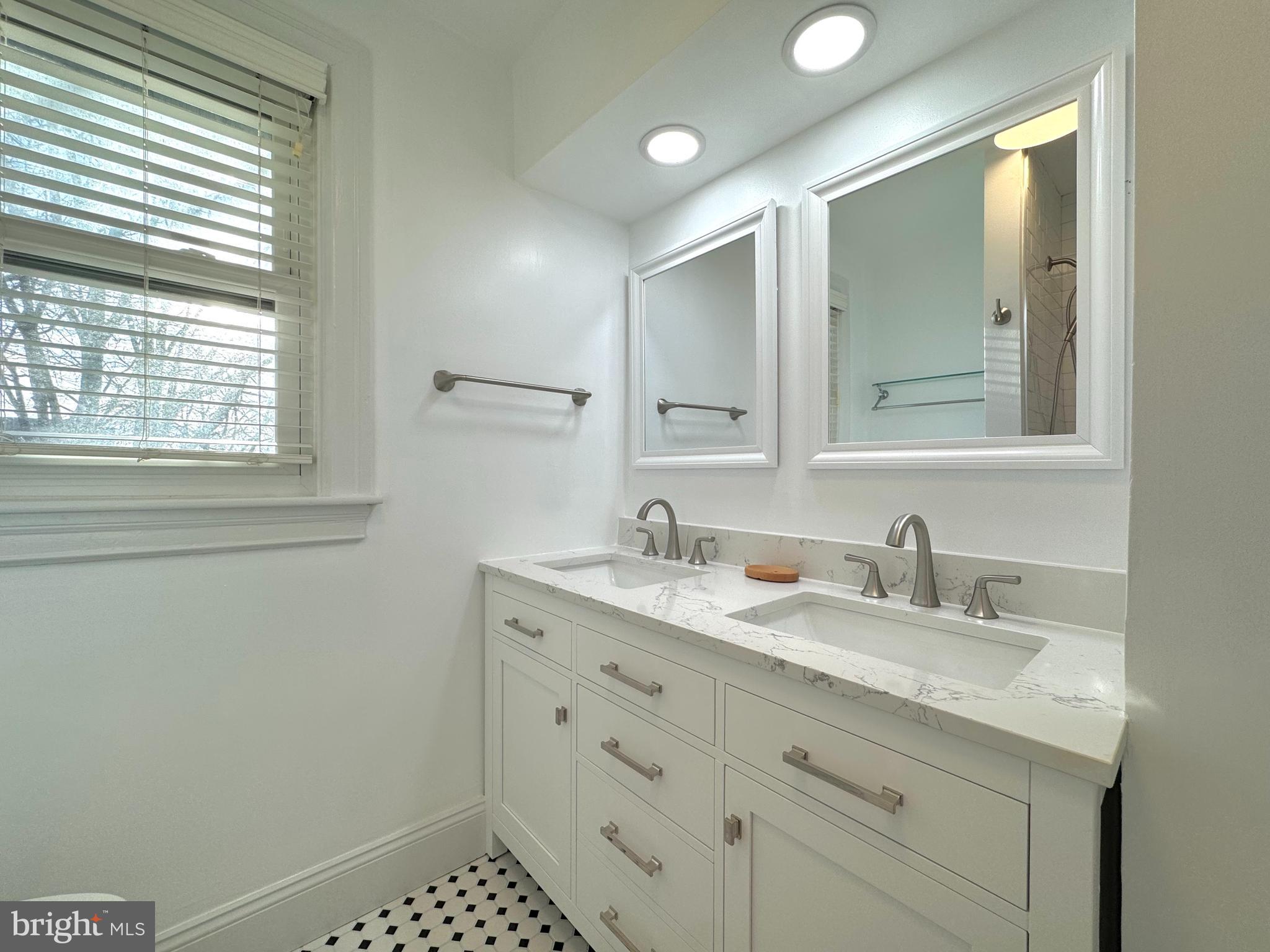 42 N HAMILTON STREET