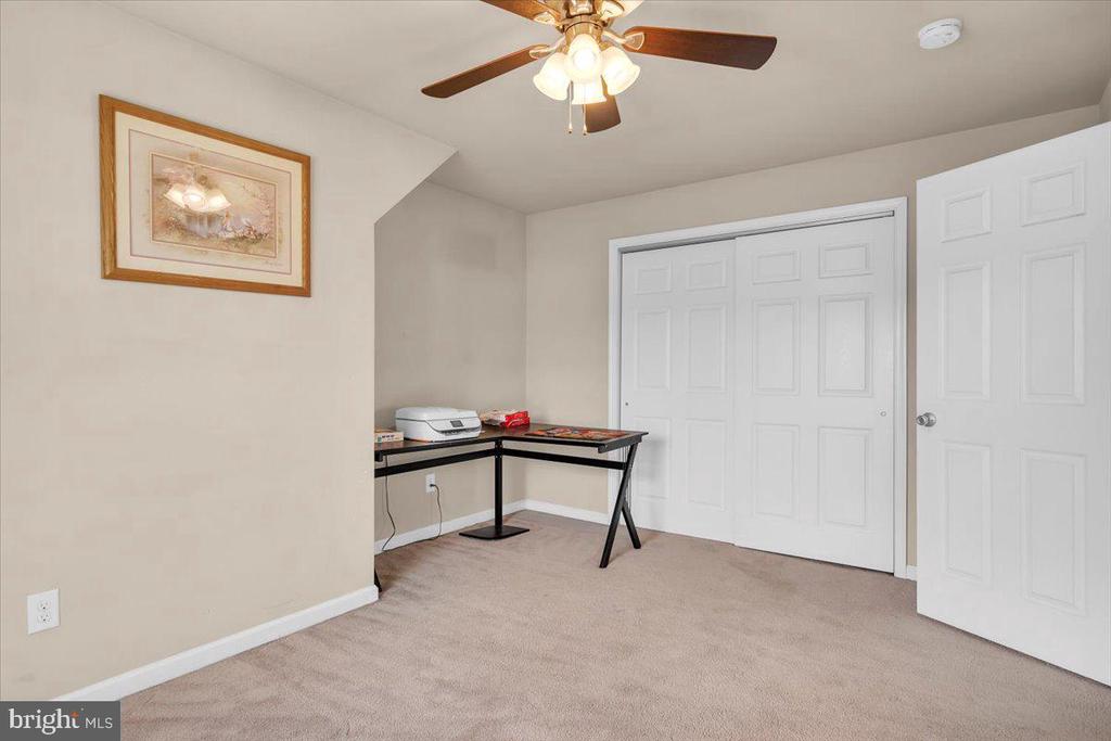 33 NICKELHILL LANE