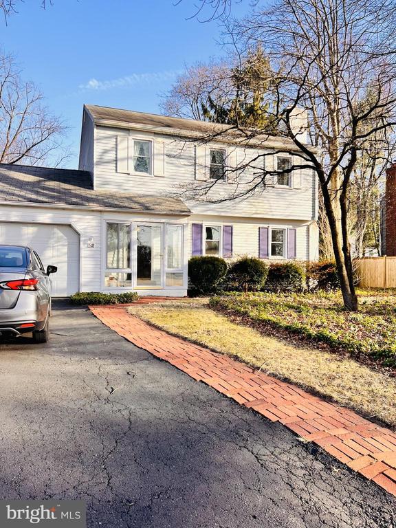 518 E COURT STREET