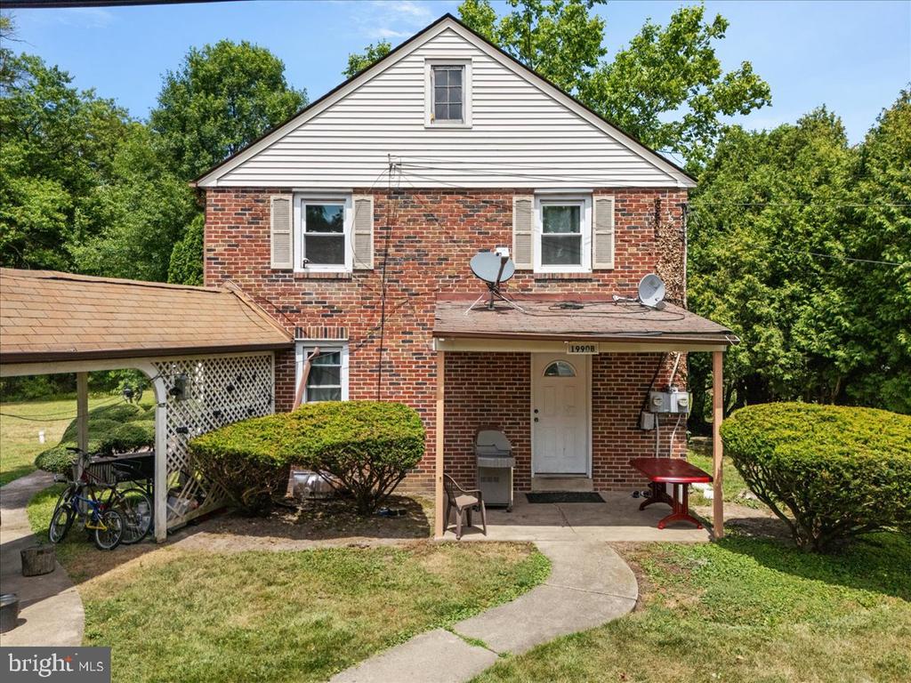 1990 YORK ROAD