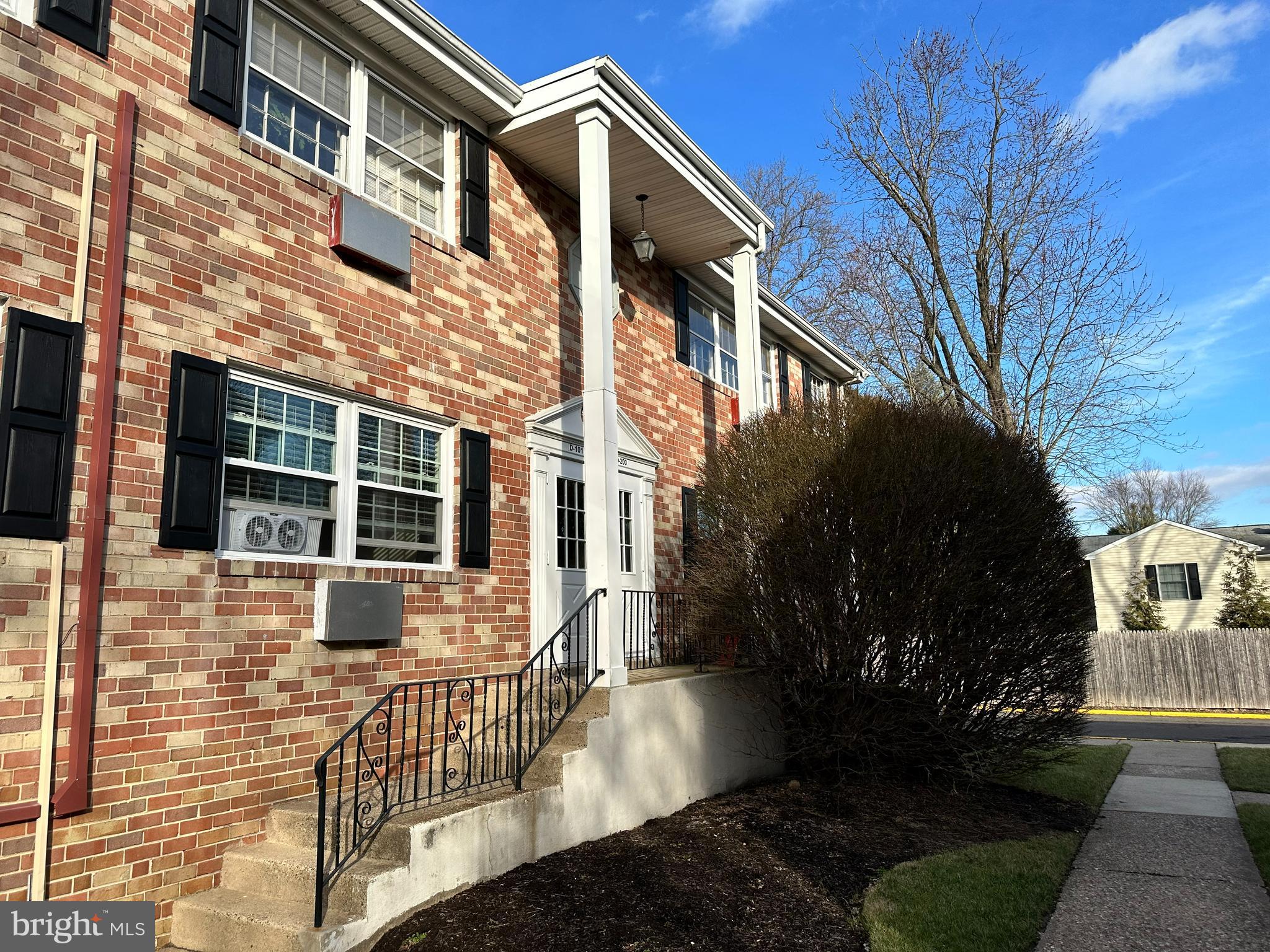 403 S MAIN STREET D100