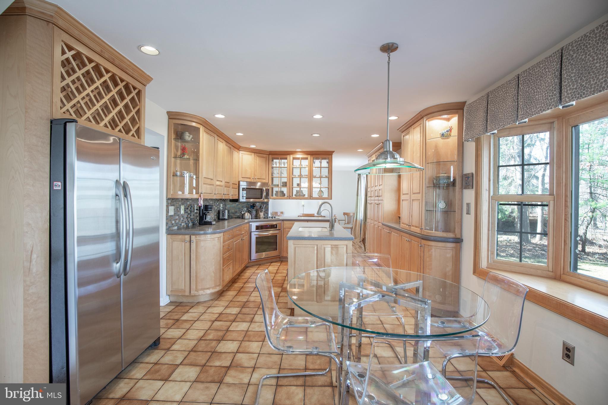 261 N TAMENEND AVENUE