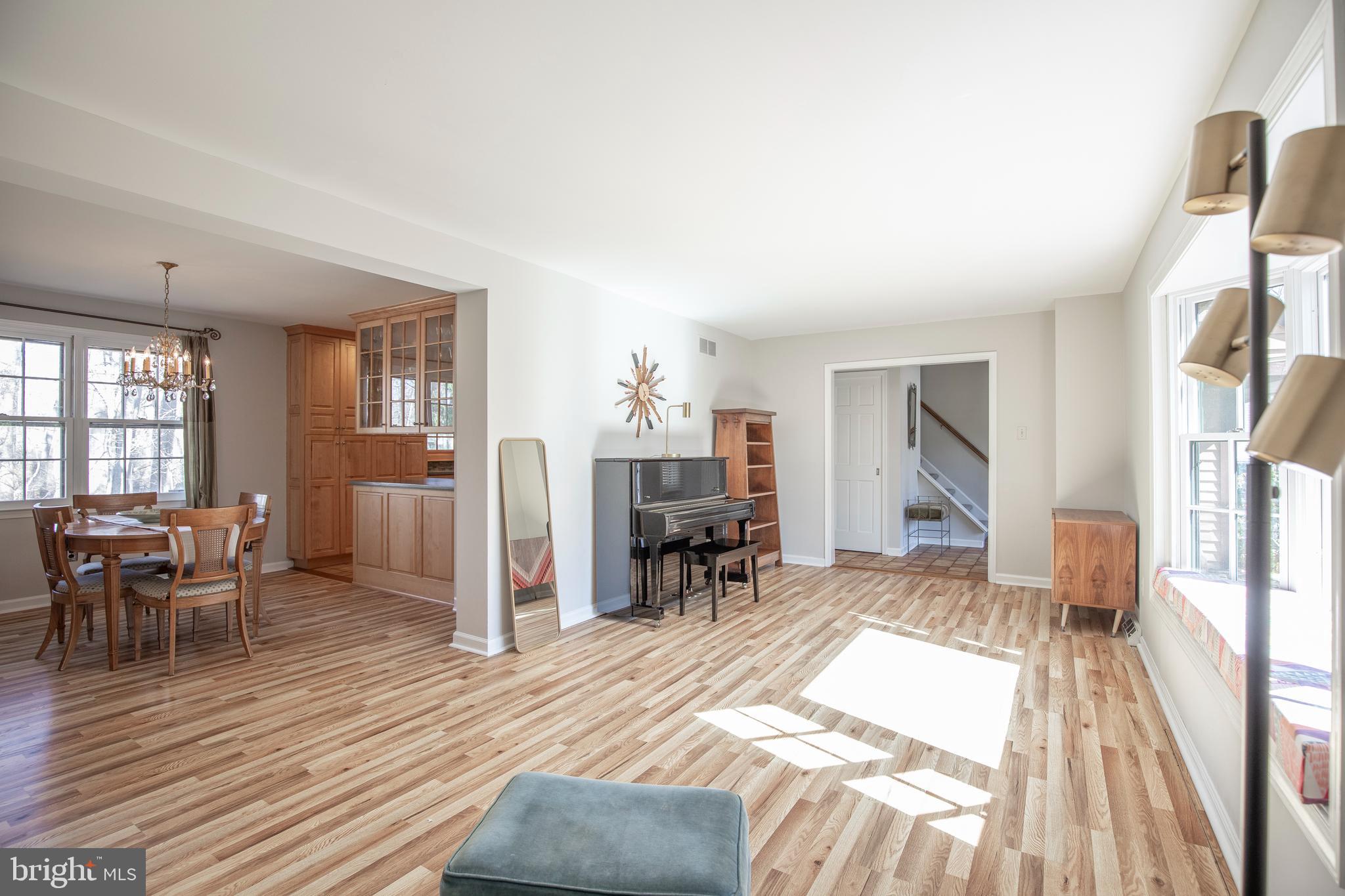 261 N TAMENEND AVENUE