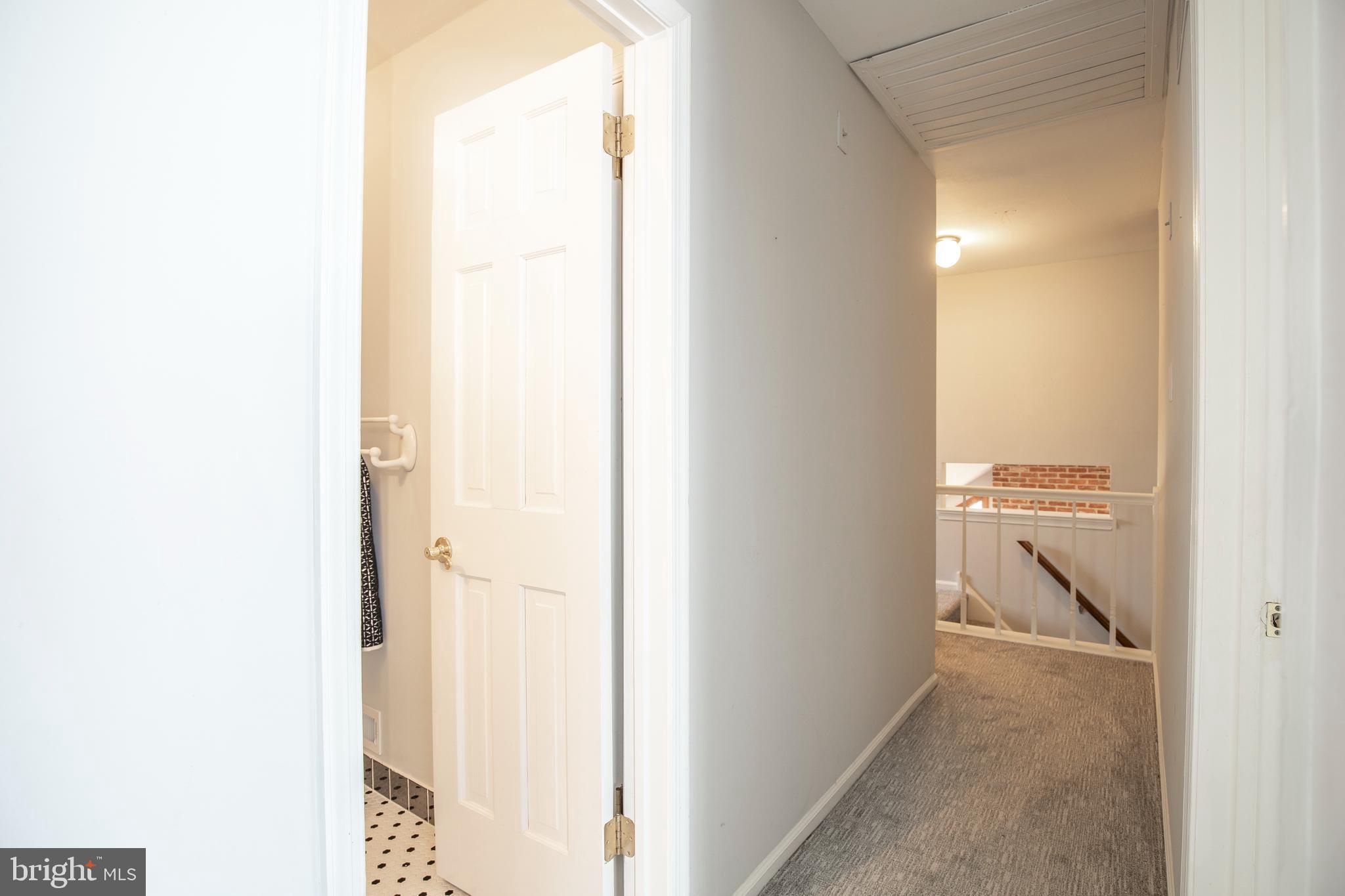 261 N TAMENEND AVENUE