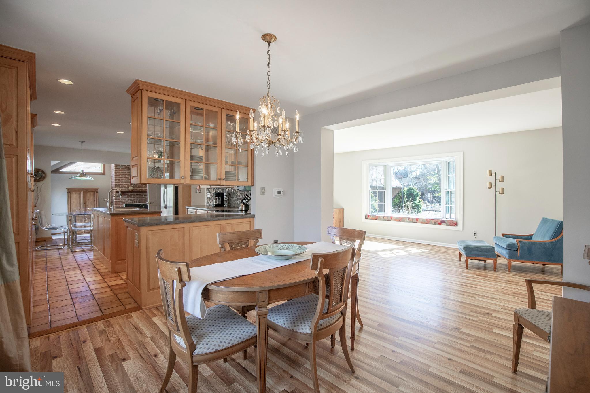 261 N TAMENEND AVENUE