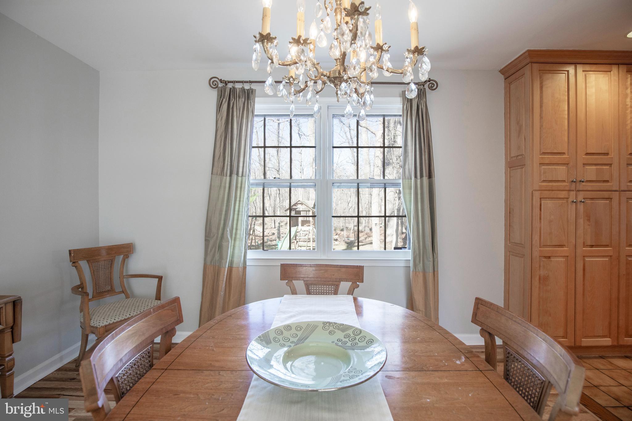 261 N TAMENEND AVENUE