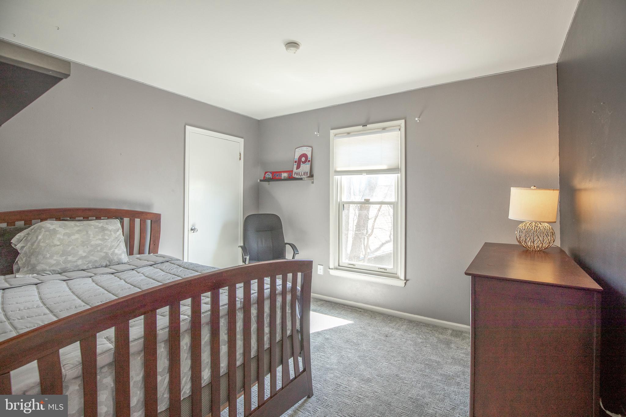 261 N TAMENEND AVENUE