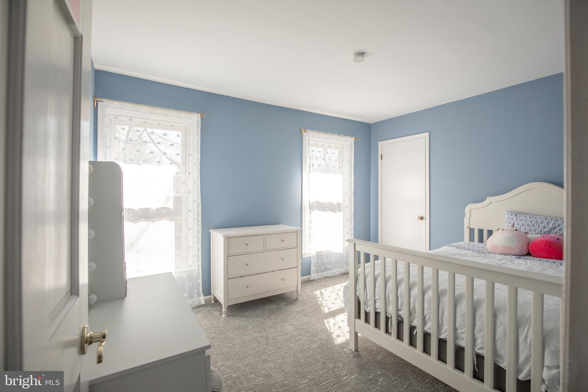 261 N TAMENEND AVENUE