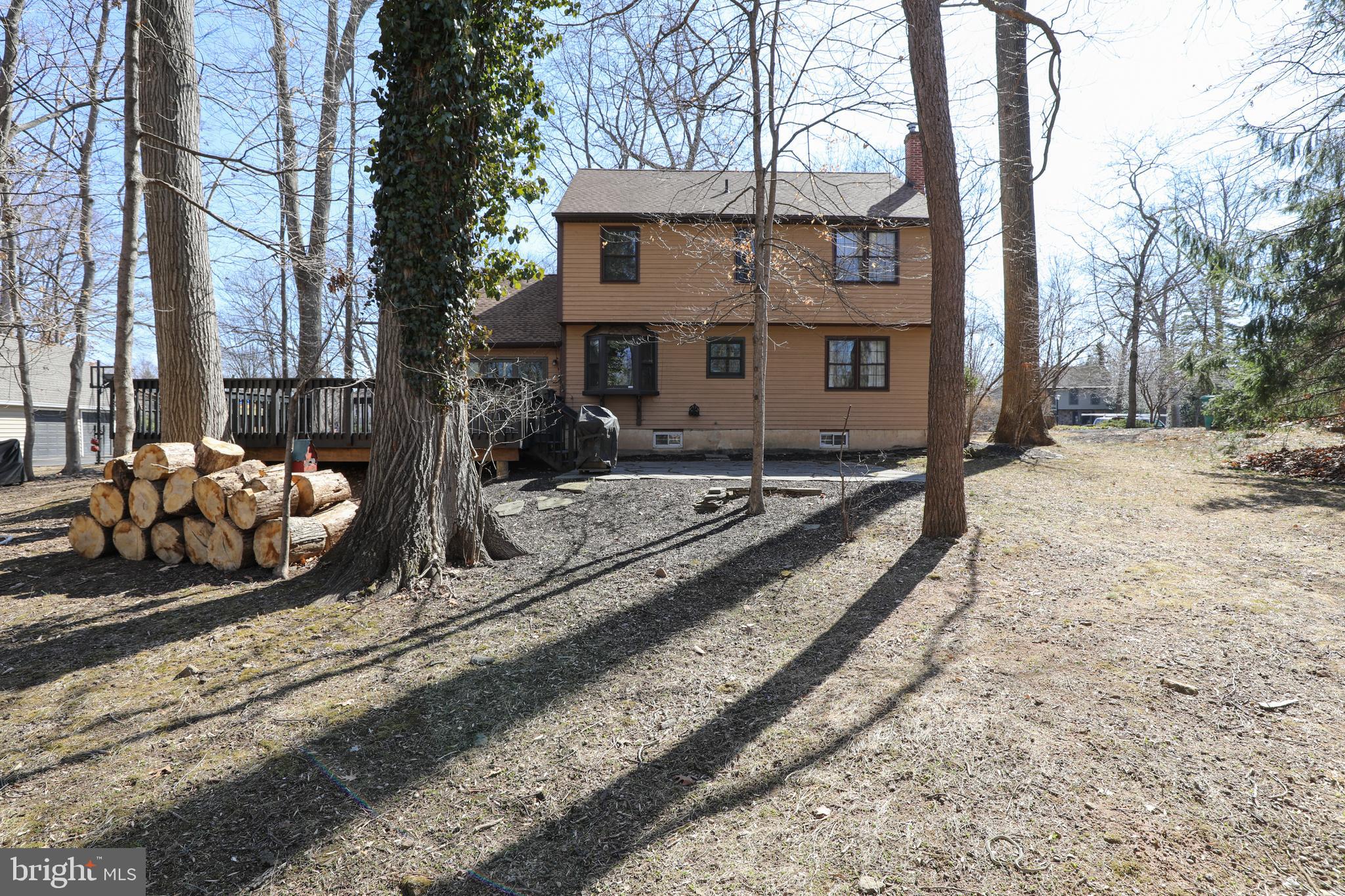 261 N TAMENEND AVENUE