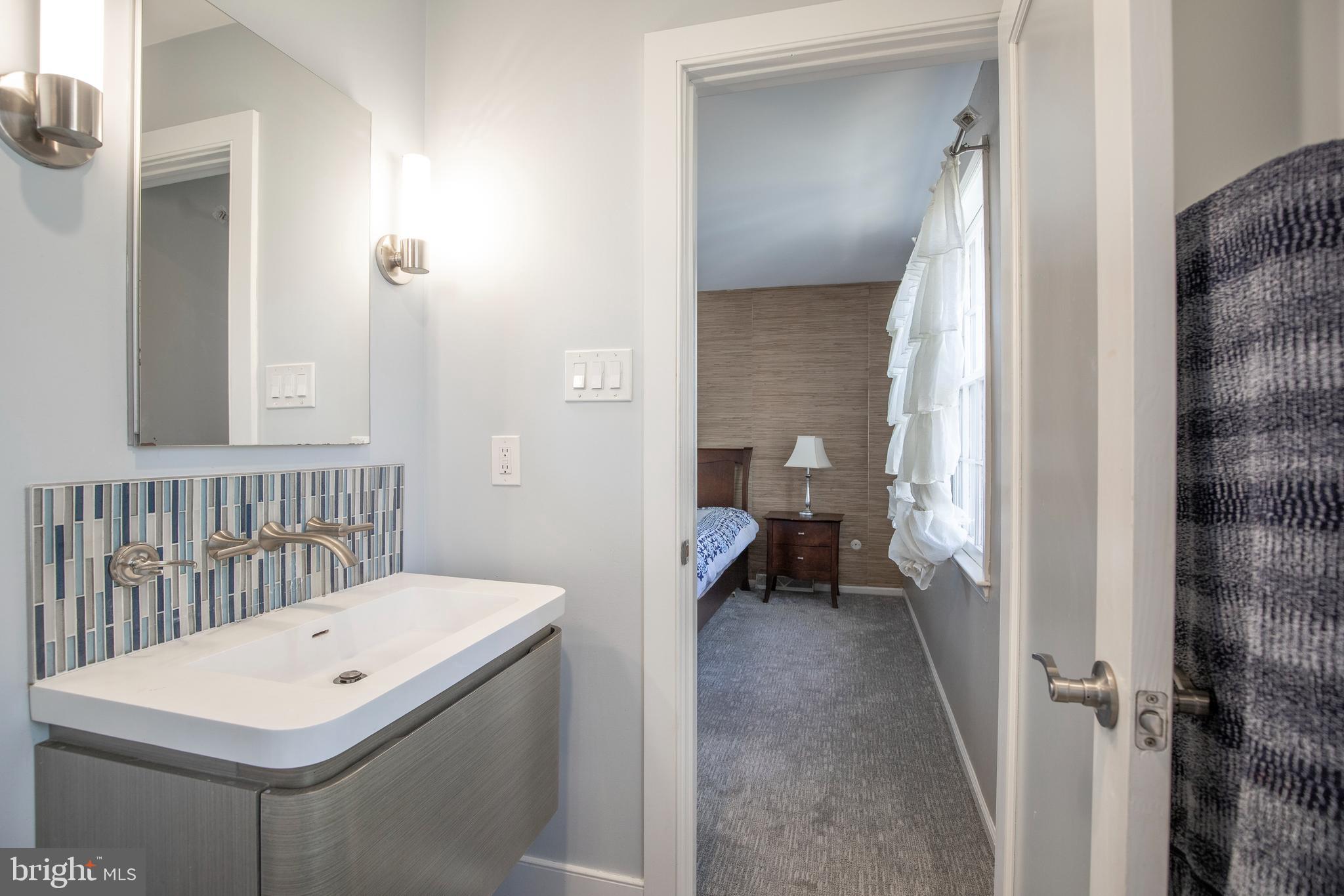 261 N TAMENEND AVENUE