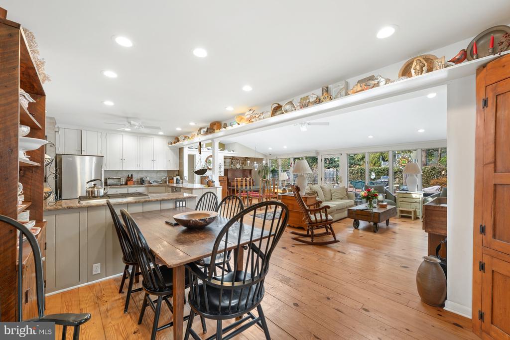 305 LINDEN AVENUE